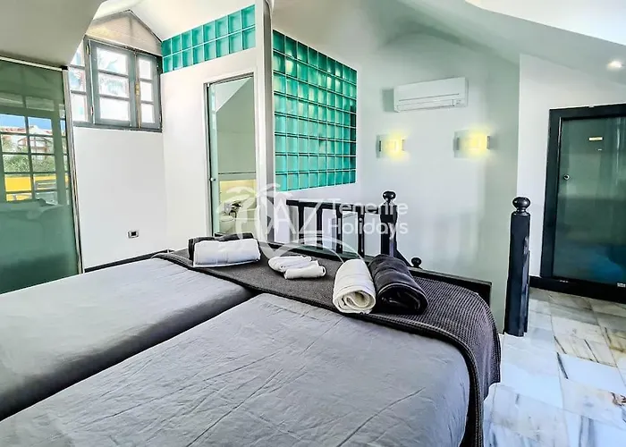 Fabulous House In Americas *